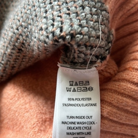 William Rast Argyle Plaid Cropped Jumper - super cute and preppy - Picture 7 of 7